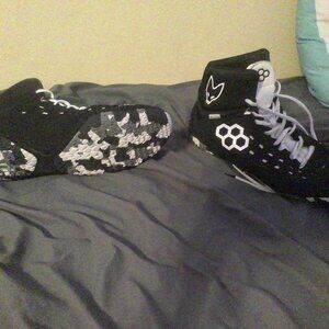 Rudis black and white wrestling shoes